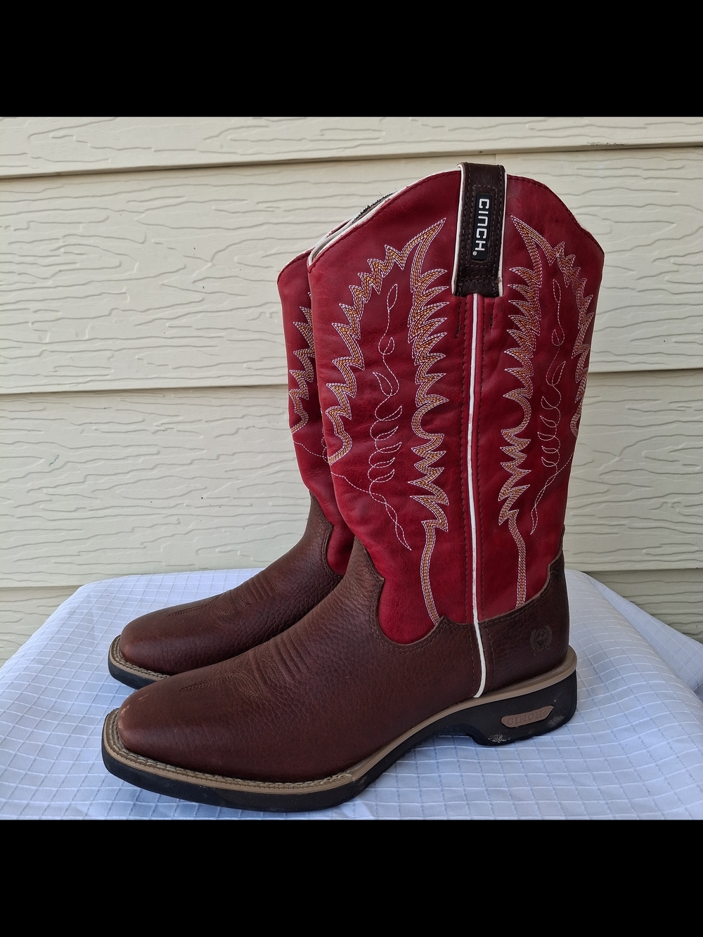Cinch Women's Brown Leather Boots with Red Embroidered Shaft Size 9.5B